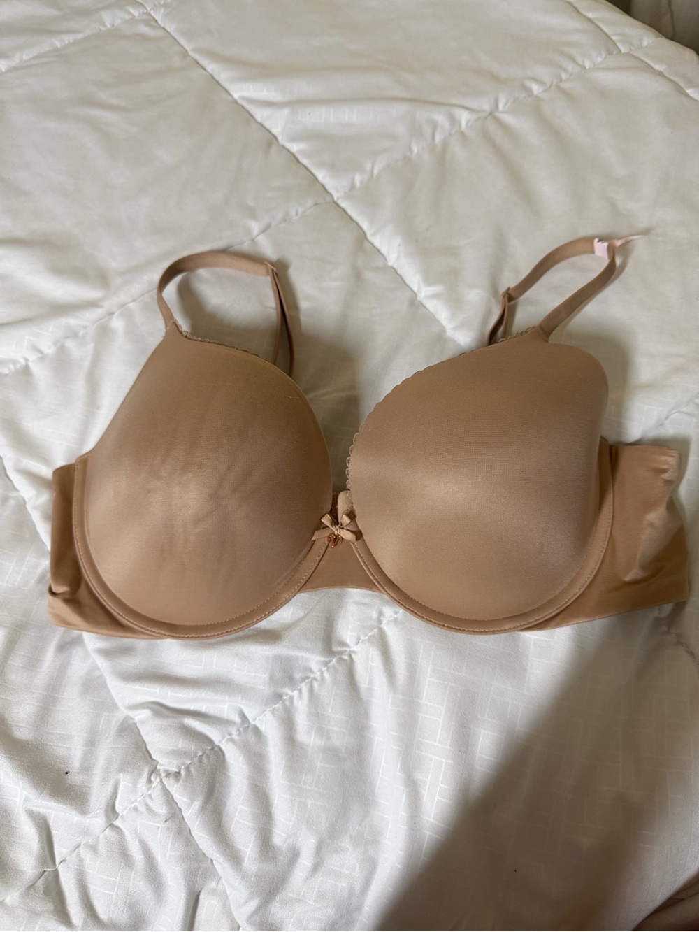 NWT Victoria’s Secret Smooth Padded Nude Bra